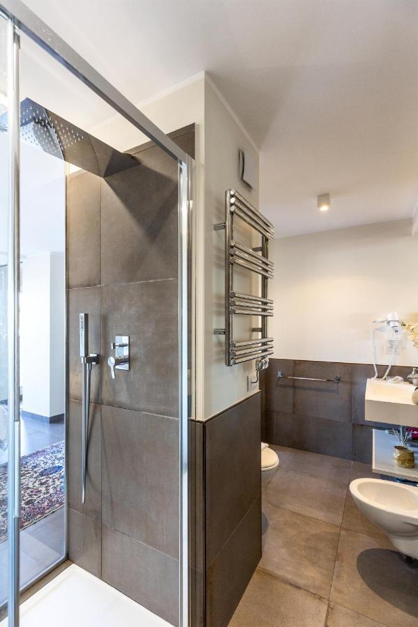 Penthouse With A Panoramic Rooftop In Trastevere With Seasonally Jacuzzi Rome Extérieur photo
